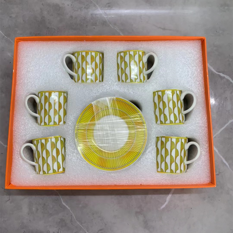 Set ceramic de cafea în stil european, cu farfurioare pentru ceai, cești pentru desert, stil espresso turcesc, în cutie cadou