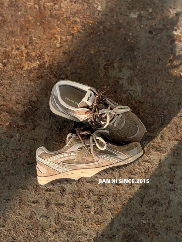 Дамски маратонки за пролетта със дебела подметка, удобни и стилни за ежедневни спортни тренировки