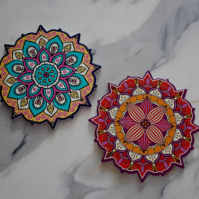 Mandala ανάγλυφη κεραμική σουπλά 20 cm με φλοράλ μοτίβο