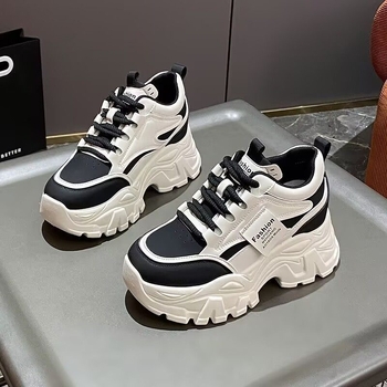 2025 Női dad shoes vastag talppal a magasság növelésére, fehér sportcipők fűzővel, PU felsőrész