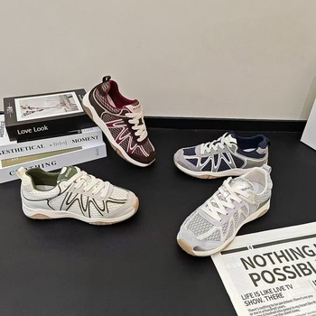 Női ezüst színű vastagtalpú sportcipő, 2025 őszi modell, lélegző háló felsőrész, mindennapi cipő, dad shoe stílus, Forrest Gump stílus
