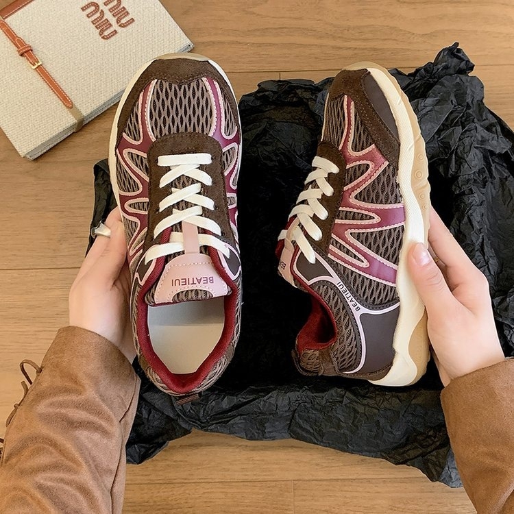 Női ezüst színű vastagtalpú sportcipő, 2025 őszi modell, lélegző háló felsőrész, mindennapi cipő, dad shoe stílus, Forrest Gump stílus