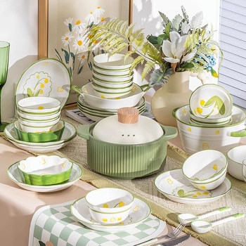 Set ceramic cu boluri și farfurii pentru uz casnic, culoare crem, design elegant, set complet de veselă, model 2023