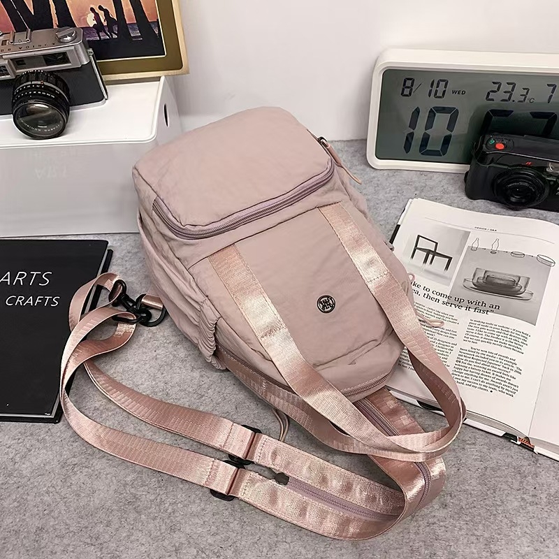 Dvojno funkcionalna crossbody torba i platneni ruksak za putovanja, lagana, unisex, model 2026
