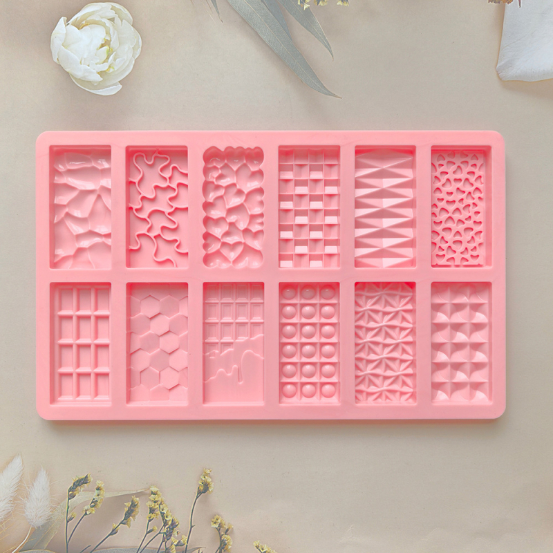 Set din siliconă cu 12 cavități pentru ciocolată, fondant, fursecuri, jeleu, budincă și prăjituri