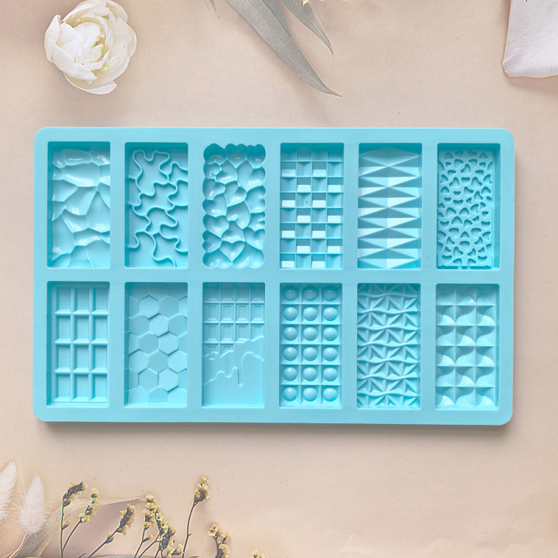 Set din siliconă cu 12 cavități pentru ciocolată, fondant, fursecuri, jeleu, budincă și prăjituri