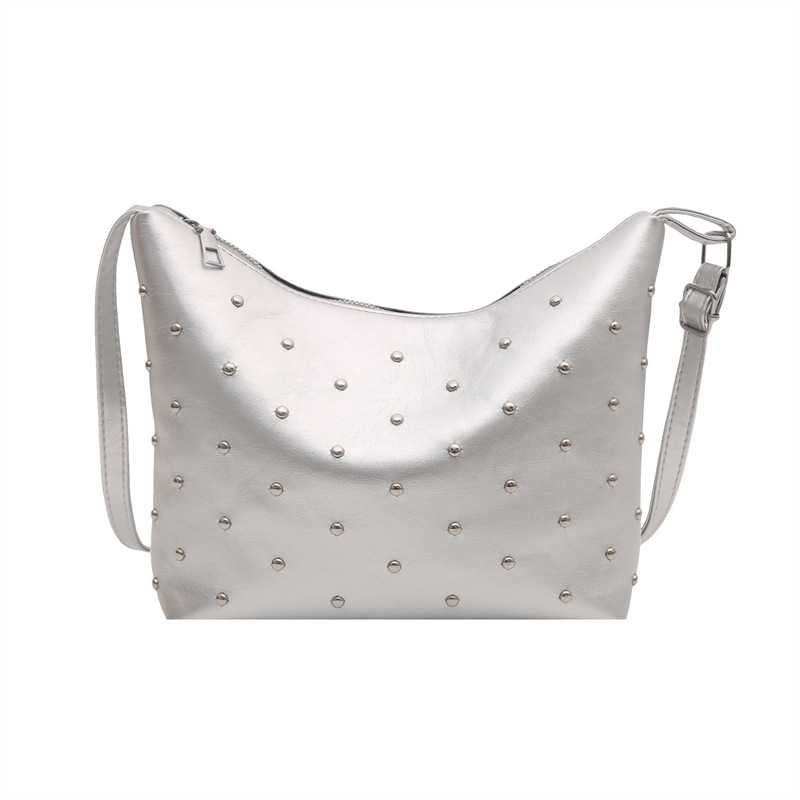 Torbica preko ramena s nitima – vintage tekstura, oblik knedle, crossbody, 2026