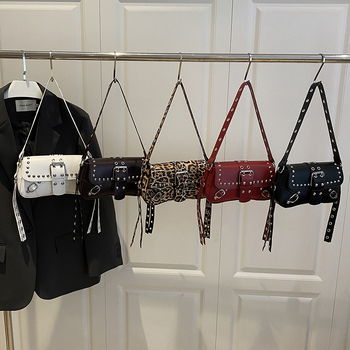 2025 nova teksturirana torba preko ramena / crossbody s rivetima, moderan moto stil, baguette oblik, ženska torba