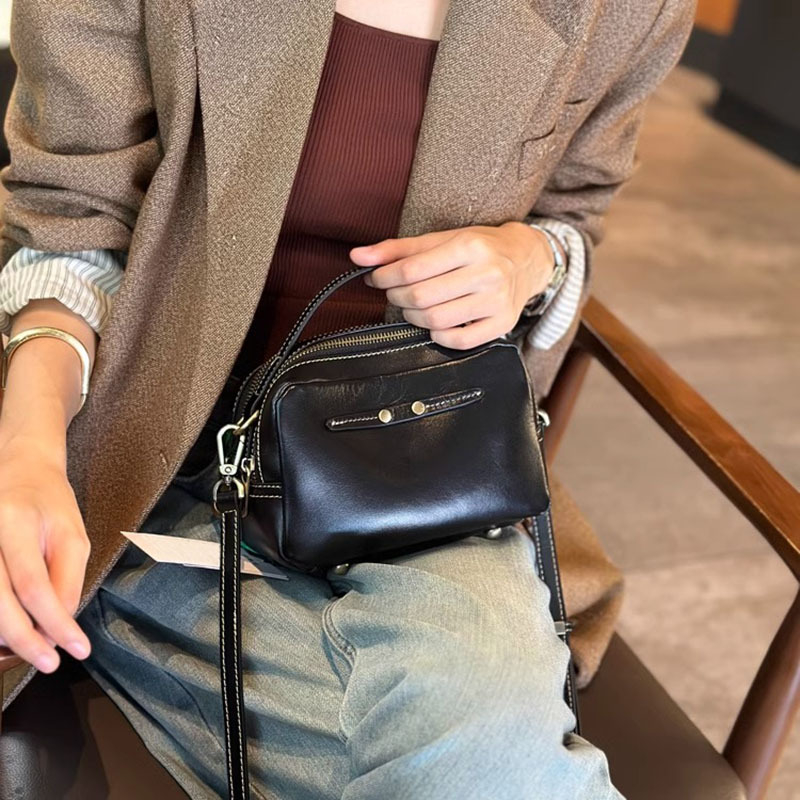 2026 proljeće: Ženska torba od prave kože, mala kvadratna torba, svestrana, moderna za rame i crossbody