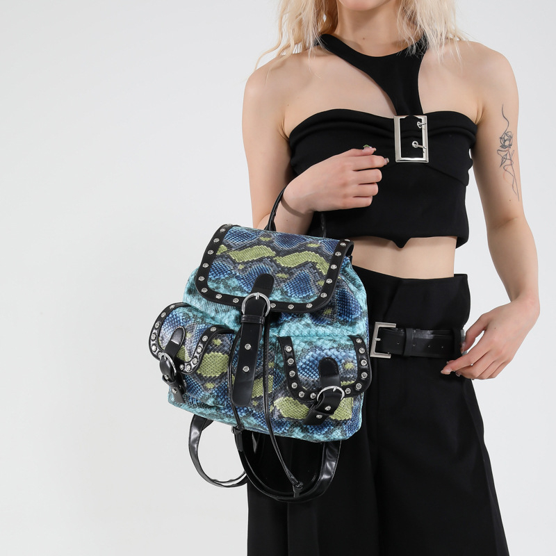 Ženski ruksak s rivetima u punk stilu i leopard printom, 2025 model, velika kapaciteta za putovanja i školu