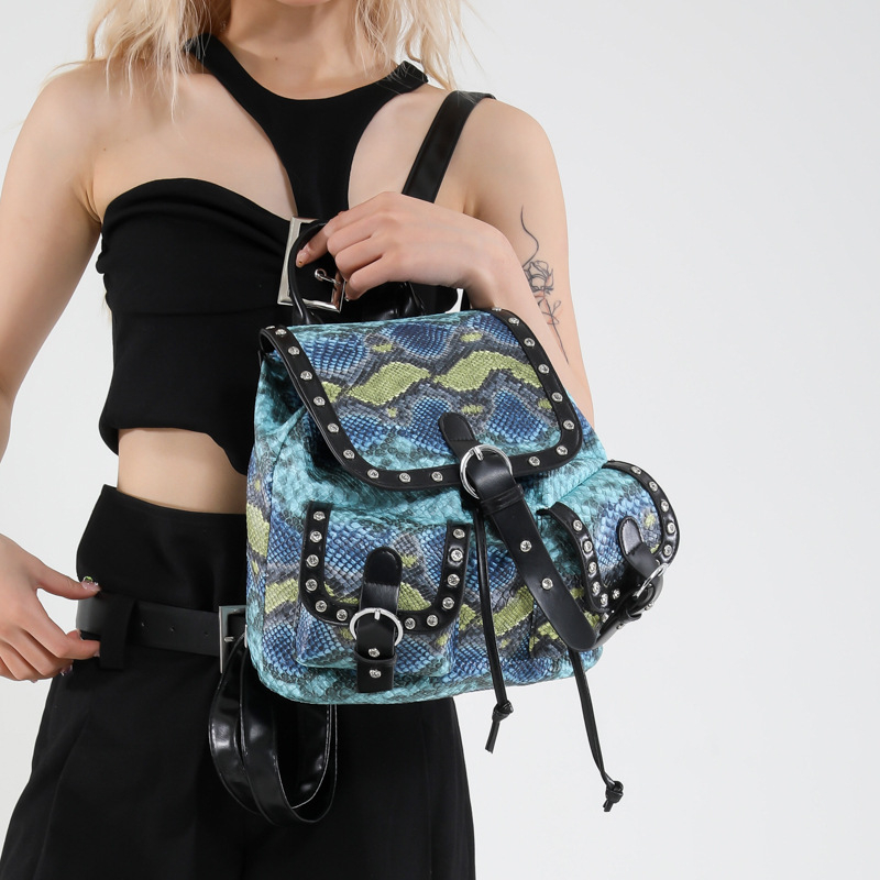 Ženski ruksak s rivetima u punk stilu i leopard printom, 2025 model, velika kapaciteta za putovanja i školu