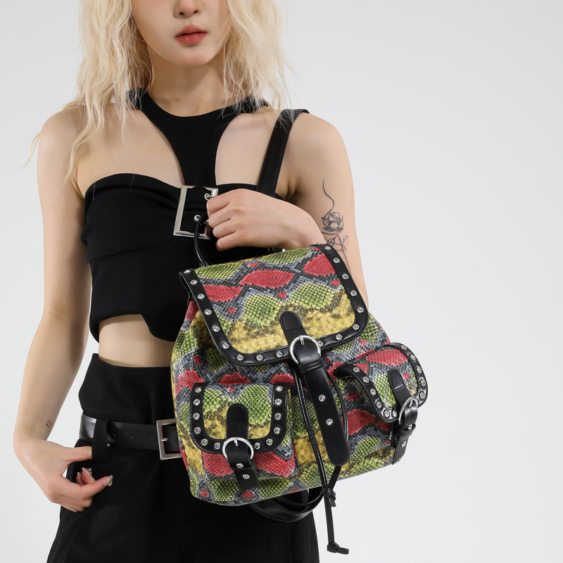 Ženski ruksak s rivetima u punk stilu i leopard printom, 2025 model, velika kapaciteta za putovanja i školu