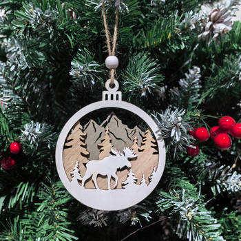 Pandantiv din lemn cu animale sculptate – decor de Crăciun pentru casă