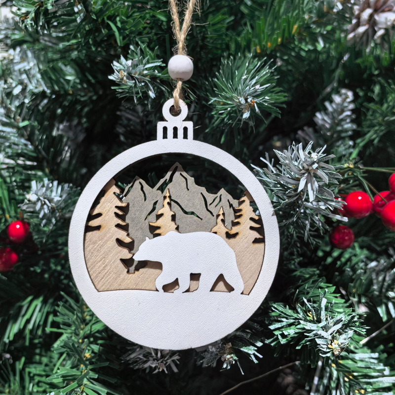 Pandantiv din lemn cu animale sculptate – decor de Crăciun pentru casă