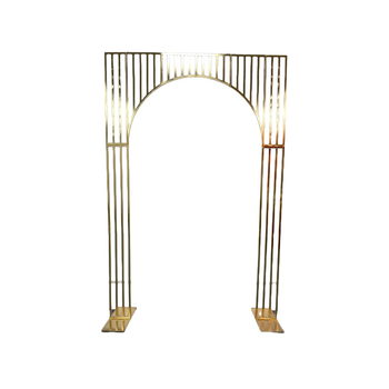 Cadru de fundal auriu pentru nuntă cu arc placat, pentru ceremonii în aer liber