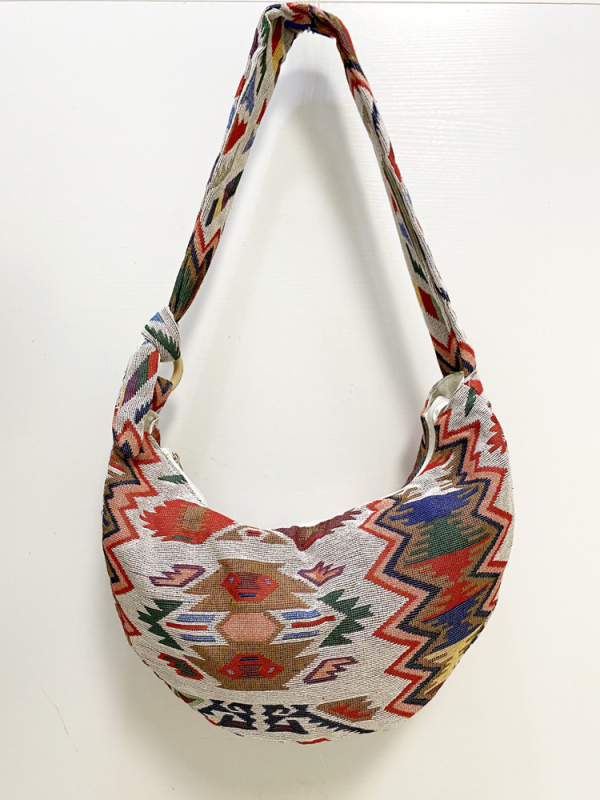 Γυναικεία τσάντα crossbody με εκτυπωμένο εθνοτικό σχέδιο σε στυλ λογοτεχνίας και τέχνης, ύφασμα από λινό και βαμβάκι, ρυθμιζόμενος μακρύς ιμάντας, τσάντα σε σχήμα μισοφέγγαρου