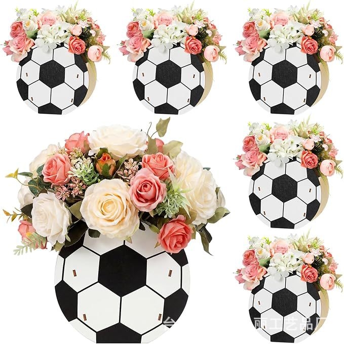 Decor din lemn cu ghiveci tematic fotbal și volei, stil nordic, decor de masă