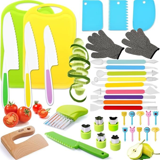 Set de bucătărie din plastic pentru copii, 22 piese: tăietoare pentru fructe, tăietor de cartofi, tel de ouă și accesorii pentru coacere