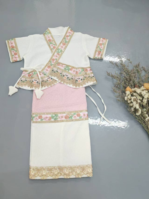 Xishuangbanna Dai női táncruha utazásokhoz és előadásokhoz
