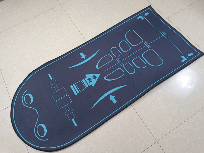 Četverokolesni kolut za trbuh s podrškom za lakat, automatsko vraćanje, AI aplikacija, tajmer i brojilo kalorija