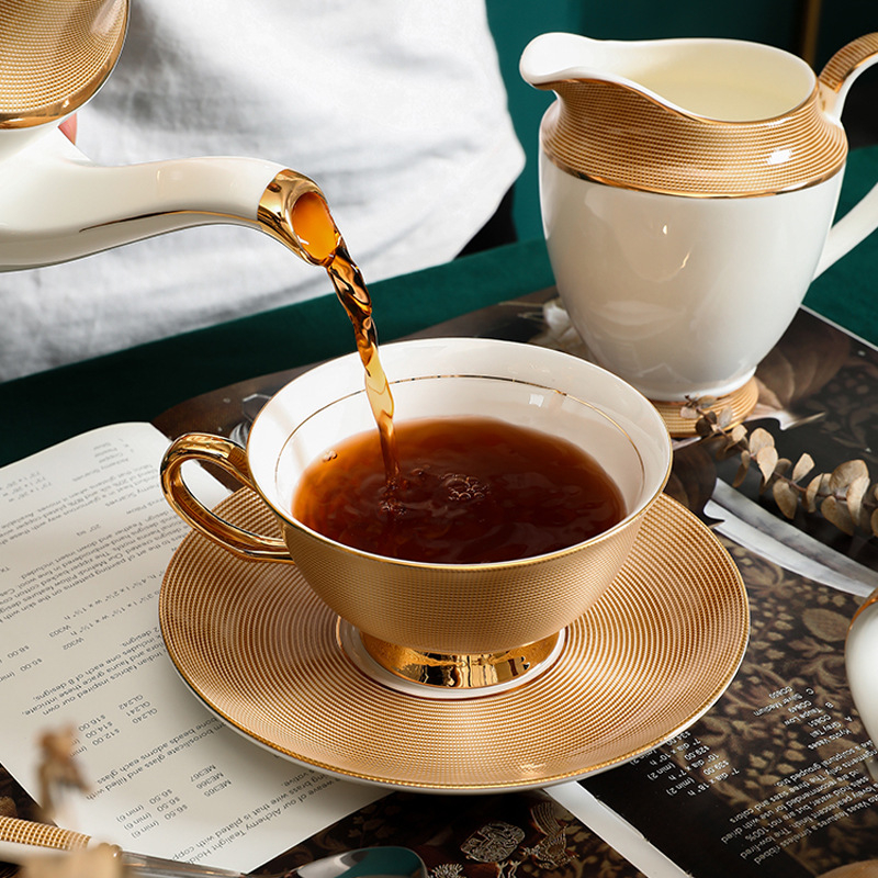 Set de cești și farfurioare pentru cafea din porțelan cu os, stil european, lux pentru ceaiul de după-amiază, ceașcă fin decorată cu motive florale