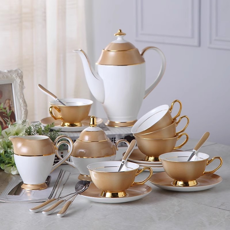 Set de cești și farfurioare pentru cafea din porțelan cu os, stil european, lux pentru ceaiul de după-amiază, ceașcă fin decorată cu motive florale