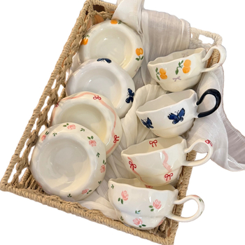 Set din ceramică: cană de cafea și farfurie, pictate manual, în stil francez, cu model floral, pentru ceaiul de după-amiază