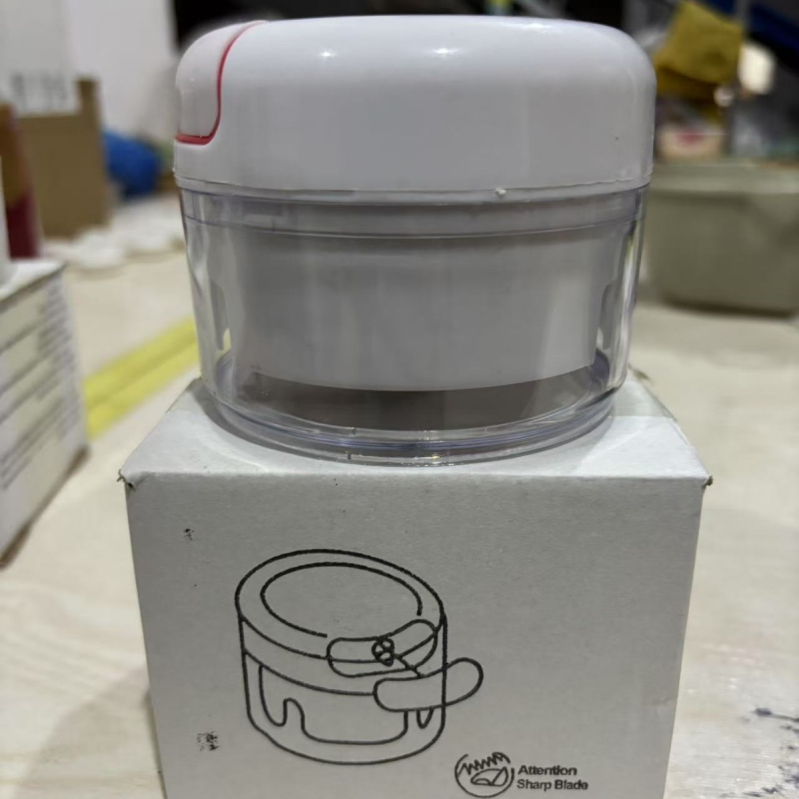 Mini zdrobitor de usturoi – presă de usturoi manuală pentru uz casnic