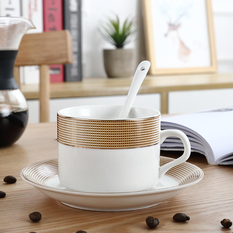 Set de cești de cafea și farfurioare din ceramică, design creativ minimalist pentru ceaiul de după-amiază