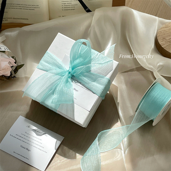 Panglică de organza cu textură strălucitoare, pliuri delicate, pentru împachetarea cadourilor și decorarea florilor
