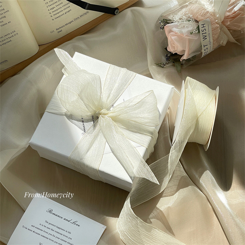 Panglică de organza cu textură strălucitoare, pliuri delicate, pentru împachetarea cadourilor și decorarea florilor