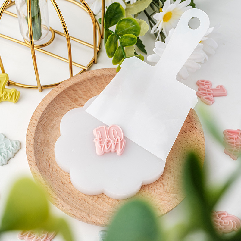 Set de 3 piese pentru fondant: plăci din silicon mini și spatulă acrilică pentru începători
