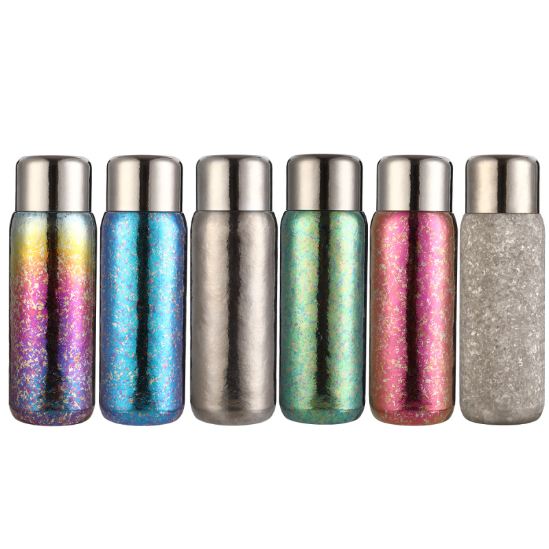 Ceașcă de ceai izolată din titan cu afișaj de temperatură și capac magnetic, titan interior și exterior, set cadou de lux