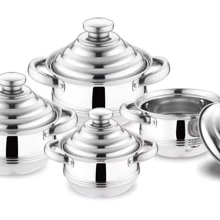 Set de vase din oțel inoxidabil: oală pentru supă, oală mică, tigaie plată și wok; dimensiuni 16–22 cm; oțel inox 410; cadou ideal