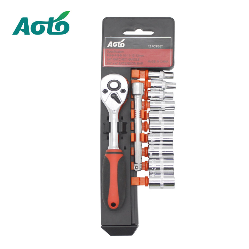 Set de scule pentru reparații auto cu ratchet și capete de soclu