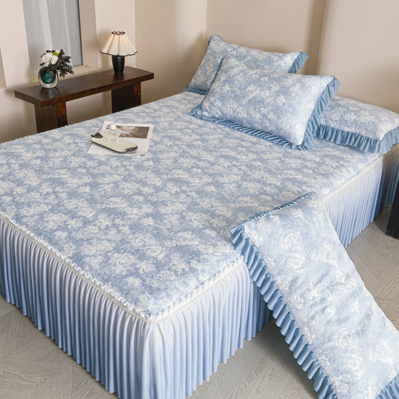 Jacquard roz Ice Silk cooling mat, set de trei piese cu fustă de pat, stil lux francez