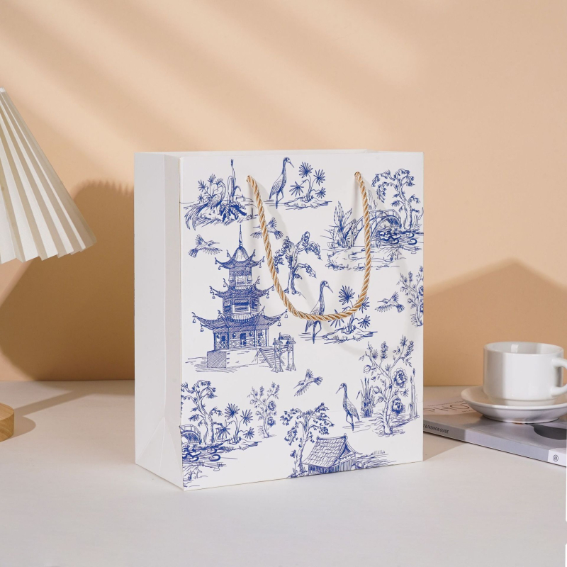 Geantă de cadouri cu mâner, stil chinezesc, imprimeu floral și cu păsări, carton alb, geantă de hârtie premium.