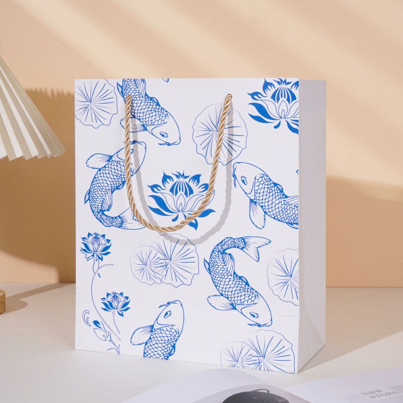 Geantă de cadouri cu mâner, stil chinezesc, imprimeu floral și cu păsări, carton alb, geantă de hârtie premium.