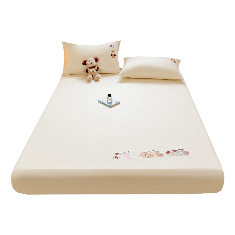 Set de lenjerie pentru copii, 3 piese, din 100% bumbac: cearșaf cu elastic, husă de pat și protecție pentru saltea cu suprafață antiderapantă