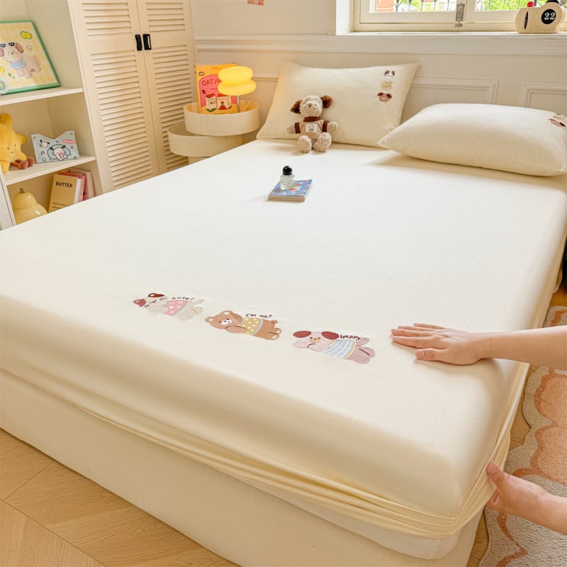 Set de lenjerie pentru copii, 3 piese, din 100% bumbac: cearșaf cu elastic, husă de pat și protecție pentru saltea cu suprafață antiderapantă