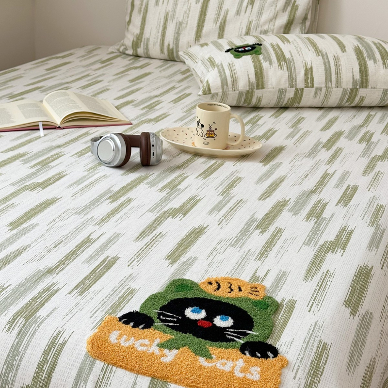 Set de trei piese: cearșaf elastic din bumbac 100% cu broderie tip prosop, protecție pentru saltea, pentru patul copiilor