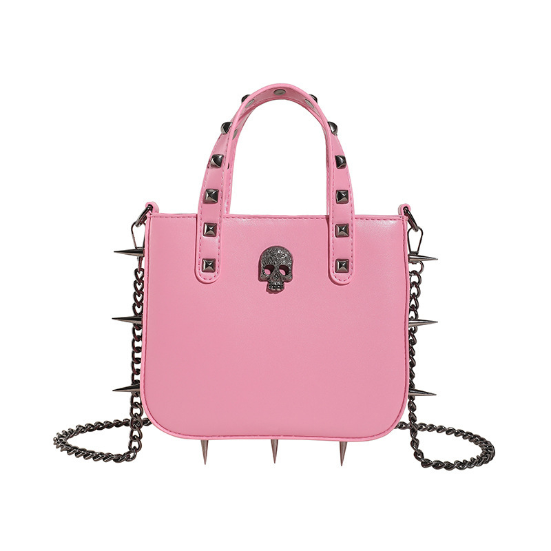 Ženska torba u gotičkom stilu sa zakovicama, dekorom lubanje i križa, crossbody torba