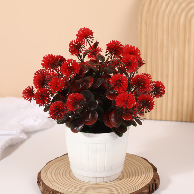 Bonsai artificial într-o vază sferică, cu flori de liliac, decor interior