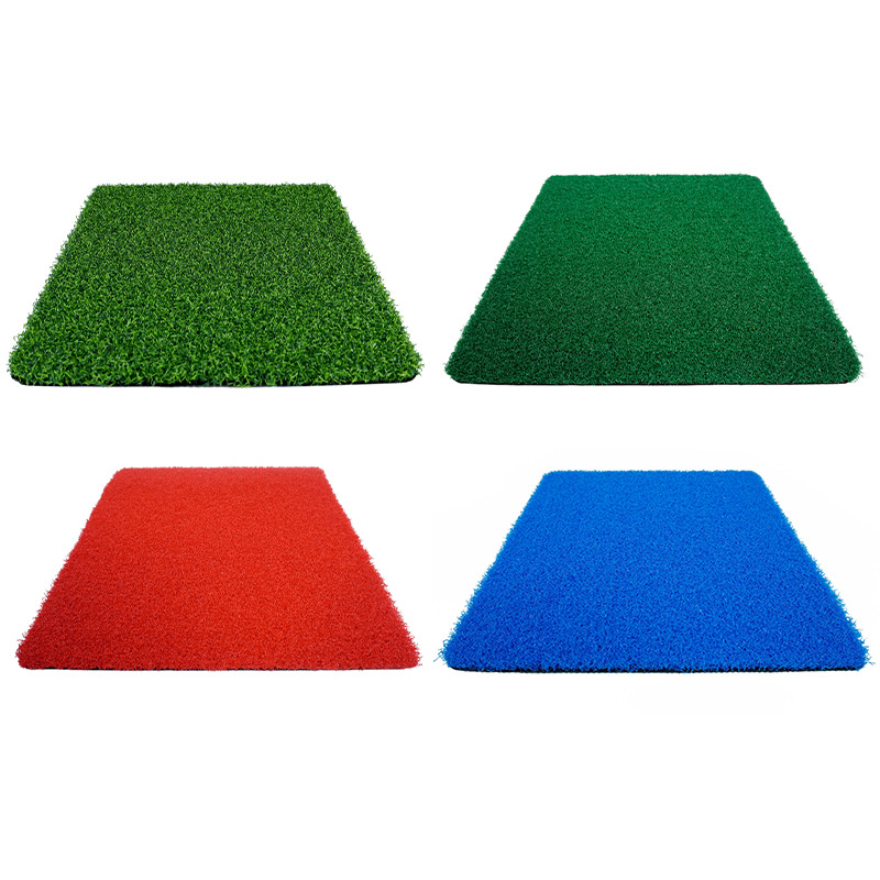 Gazon artificial pentru putting green, cu fibre colorate curbate