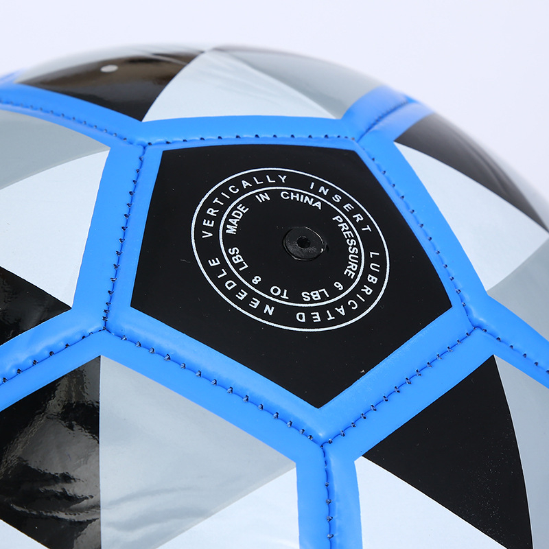 Nogometna lopta No.5, strojno šivana, PVC, veličina 5, model Event 5, pogodna za nogomet, košarku i odbojku