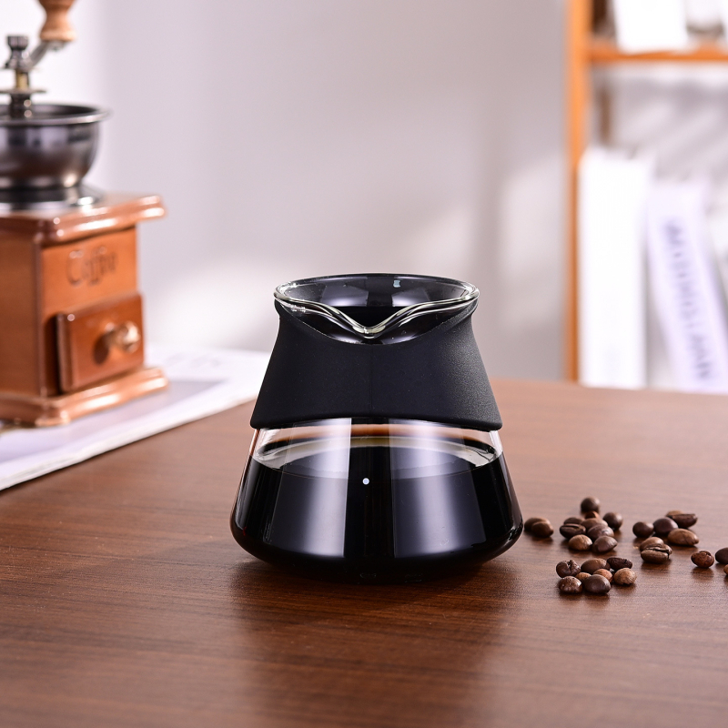 Set cafea pentru partaj: oală pentru preparare manuală și ceașcă de partaj, ustensile din sticlă rezistente la temperatură și filtru de cafea