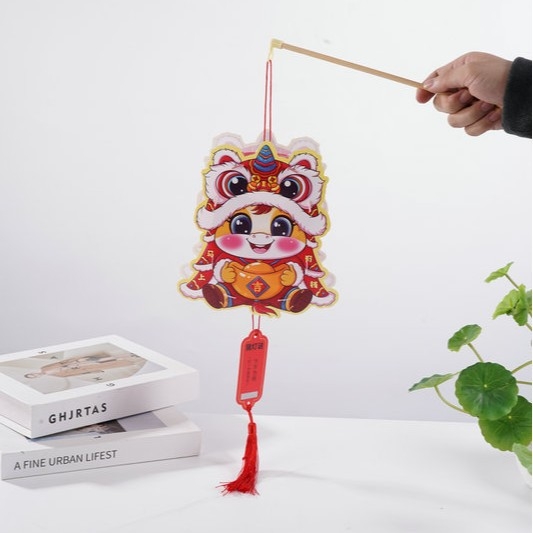 Model nou 2026 - Lanternă portabilă cu iluminare pentru copii, design desen animat, DIY, PVC lanternă cu flori (Anul Calului)