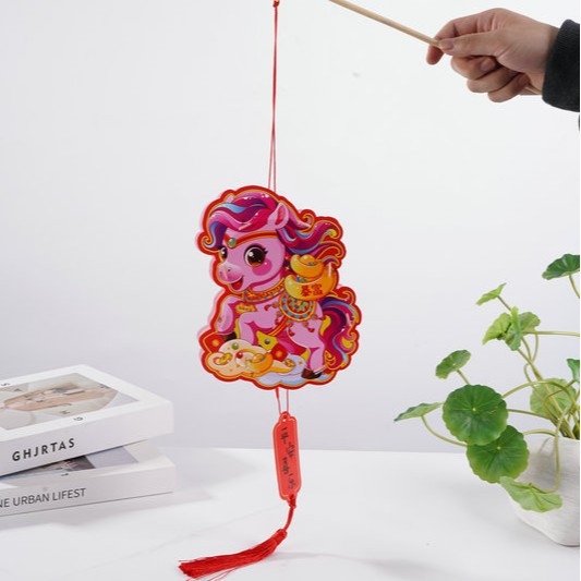 Model nou 2026 - Lanternă portabilă cu iluminare pentru copii, design desen animat, DIY, PVC lanternă cu flori (Anul Calului)