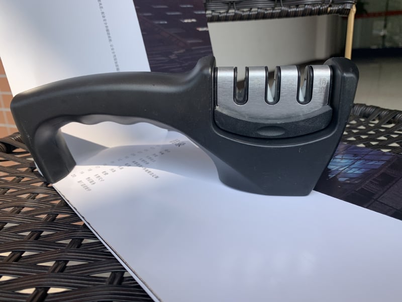 Așcuțitor rapid pentru uz casnic – instrument multifuncțional pentru ascuțirea cuțitelor de bucătărie