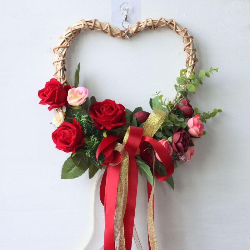 Ghirlandă inimă cu trandafiri de mătase – decor de primăvară-vară pentru Ziua Îndrăgostiților, ornament pentru ușă și perete